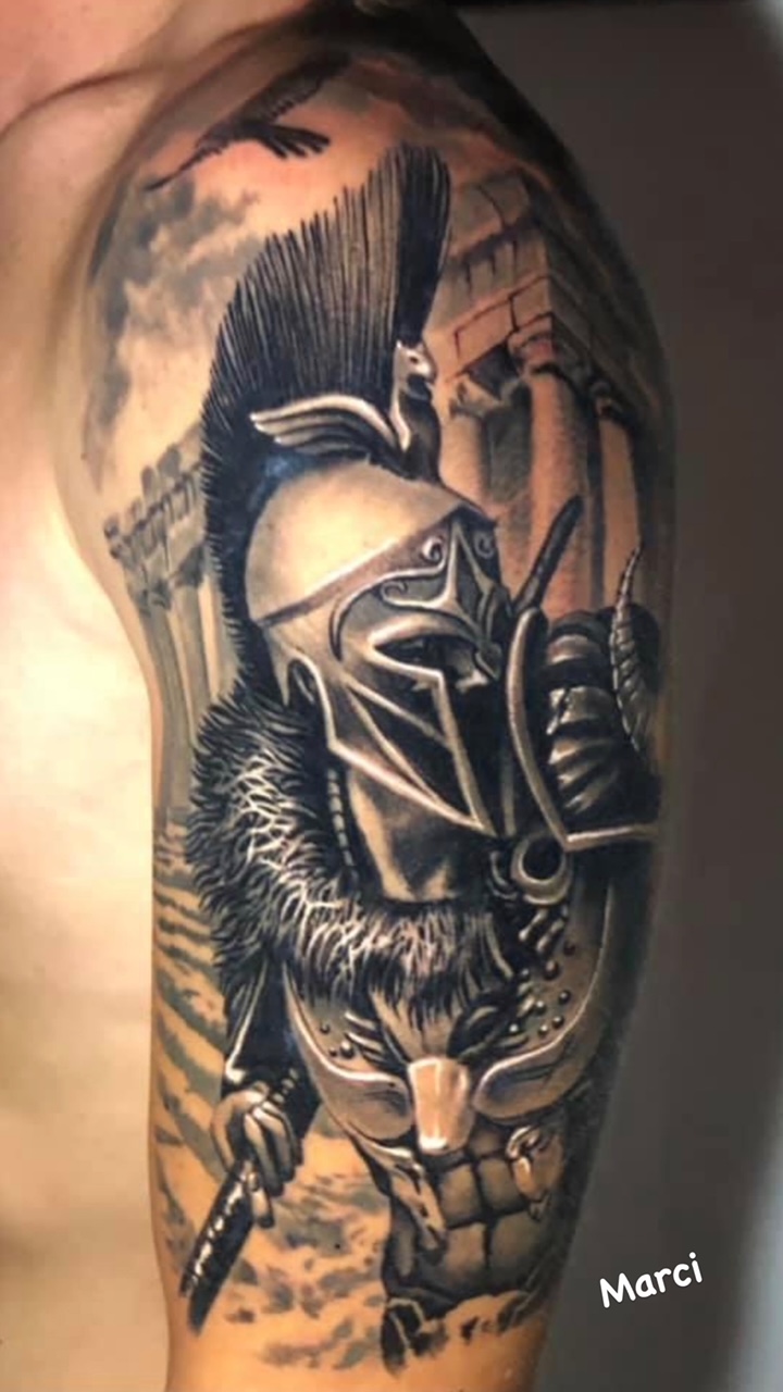 münchen tattoo studio anansi best bester bestes gladiator rome realismus mark